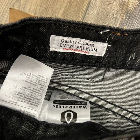 Levis 501 Denim Jeans Size 36x32 Black Button Fly Straight Leg NWT - Picture 7 of 9